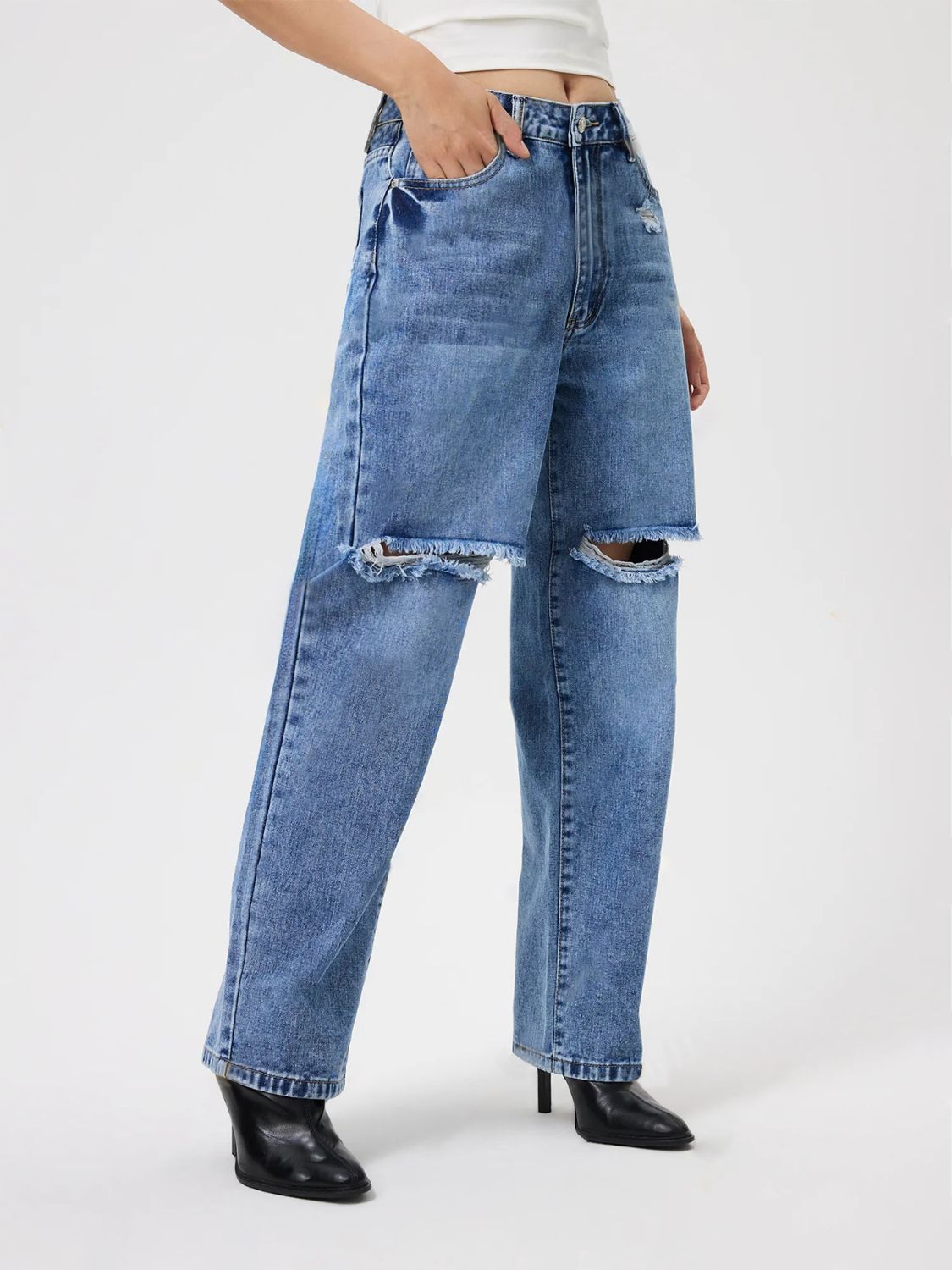 Distressed Jeans with Pockets